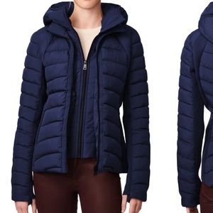 Womens quilter Bernardo jacket size small. Only worn a couple of times.